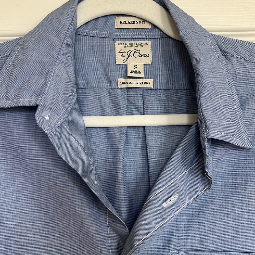 NWOT mens j.crew blue button down relaxed fit SZ S organic cotton